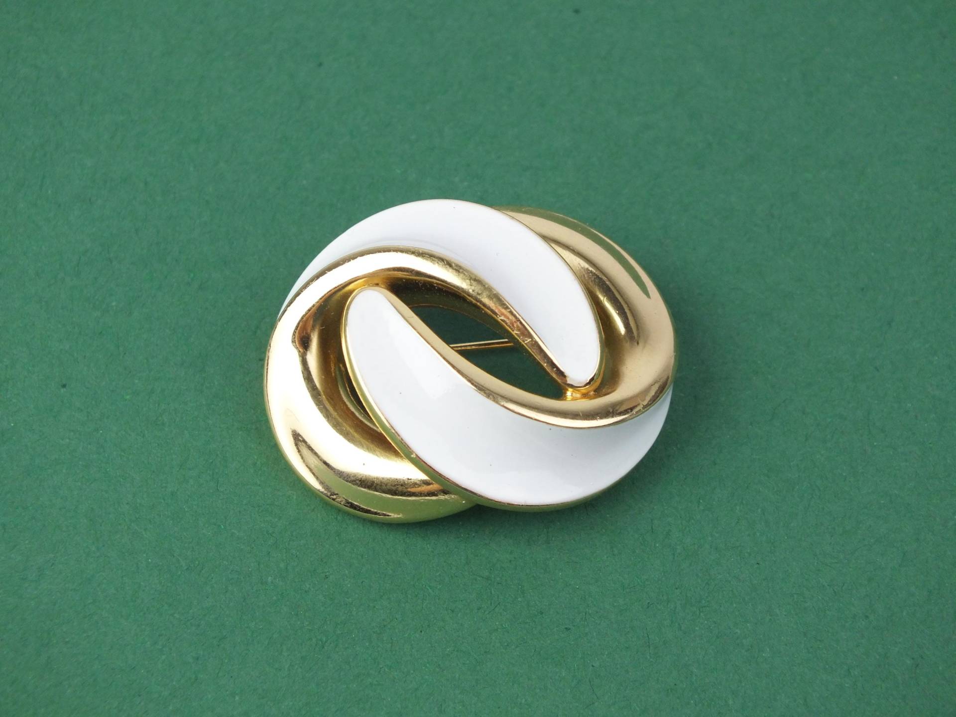 Vintage Von 1973 Grosse' Henkel Germany | Für Dior Brosche Gold Weiß - Alter Modeschmuck Geschenk Für Sie Geburtstagsgeschenk Frauen von schmuckesBerlin