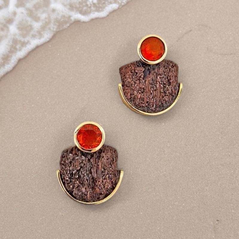 Leuchtende Feueropal-Ohrstecker Aus Versteinertem Holz - Damenschmuck, Unikat, Edelstein-Schmuck, Goldoptik von schmucklinieshop