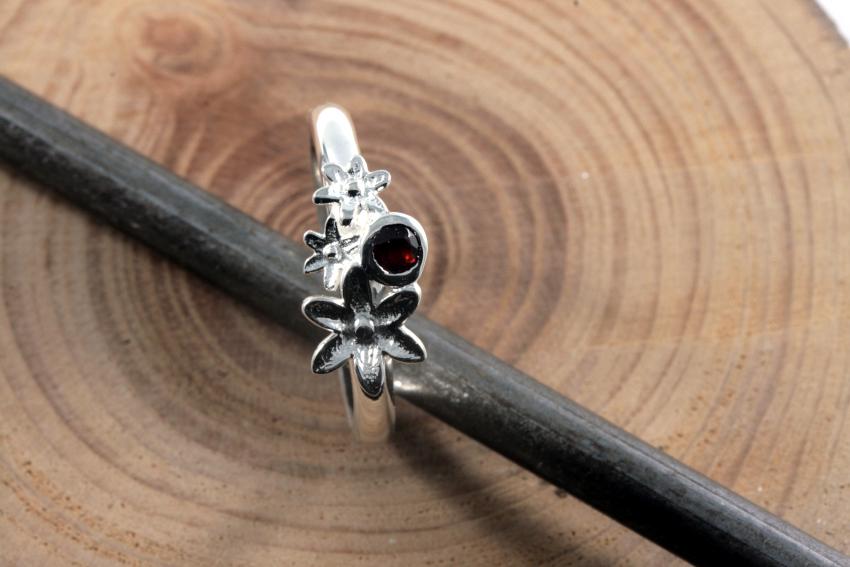 Ring, 925 Sterling Silber Und Granat von schmuckplantage