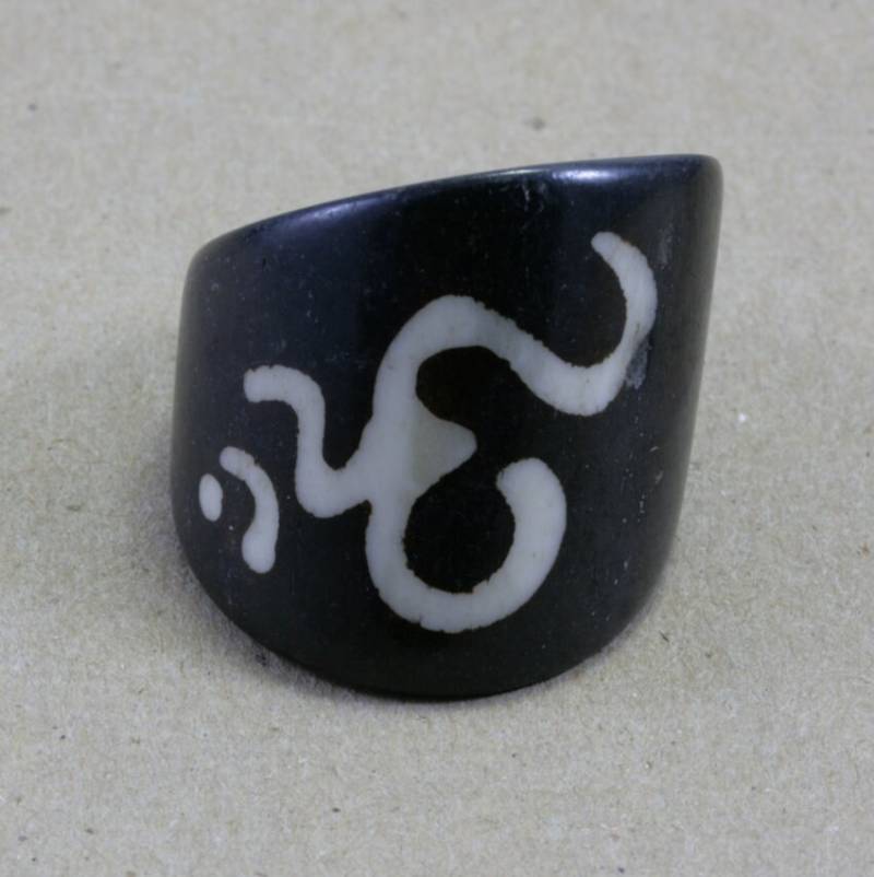 Ring, Knochen von schmuckplantage