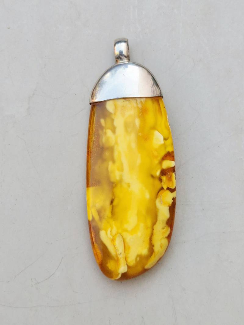 Bernsteinanhänger Butterscotch & Honig | Upcycling Aus Altem Anhänger Intensives Farbspiel I Unikat 72 Mm 1782 Bernsteinanhänger Butterscotch & Honig | Upcycling Aus Altem Anhänger Intensives Farbspiel I Unikat 72 Mm 1782 von schmuckrauschVINTAGE