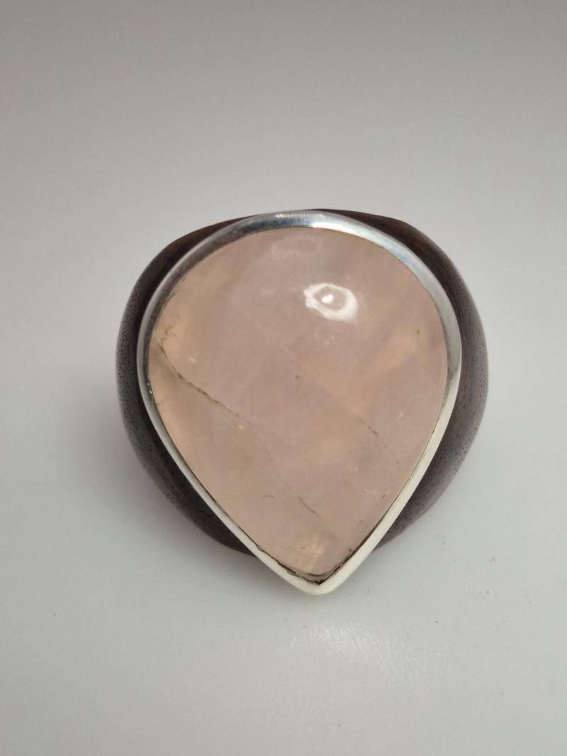 Ebenholz-Silber-Ring Mit Rosenquarz Tropfen, Größe 57 - Schmuckrausch Vintage Ebenholz-Silber-Ring Mit Rosenquarz Tropfen, Größe 57 - Schmuckrausch Vintage von schmuckrauschVINTAGE