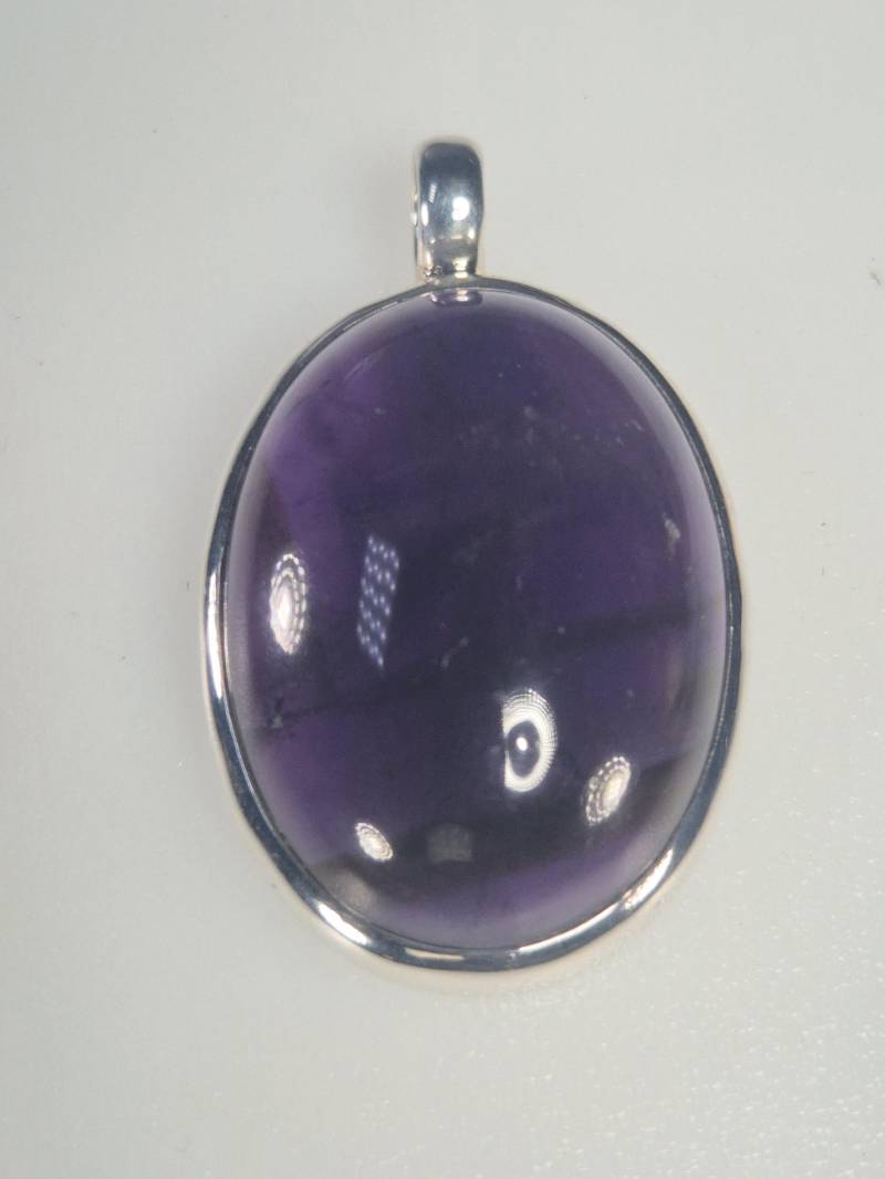 Großer Amethystanhänger 925 Silber | Sehr Dunkler Cabochon Schlicht Gefasst Unikat 1763 Großer Amethystanhänger 925 Silber | Sehr Dunkler Cabochon Schlicht Gefasst Unikat 1763 von schmuckrauschVINTAGE