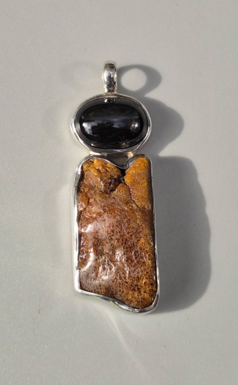 Unikat Anhänger Aus Bernstein & Schwarzem Sternobsidian - Naturbernstein Silber 925 Silvery By Schmuckrausch Vintage Unikat Anhänger Aus Bernstein & Schwarzem Sternobsidian - Naturbernstein Silber 925 Silvery By Schmuckrausch Vintage von schmuckrauschVINTAGE