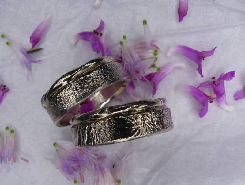 Eheringe - Trauringe "Torsion' S016 von schmuckspektakel