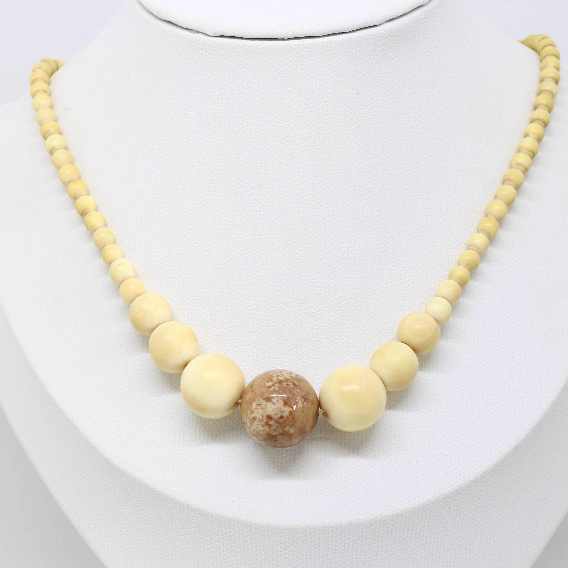 Antike Halskette Knochen Bein Kugelform Altweiß Achat Stein Drehverschluss Vintage 30Er Jahre von schmuckvintage2020