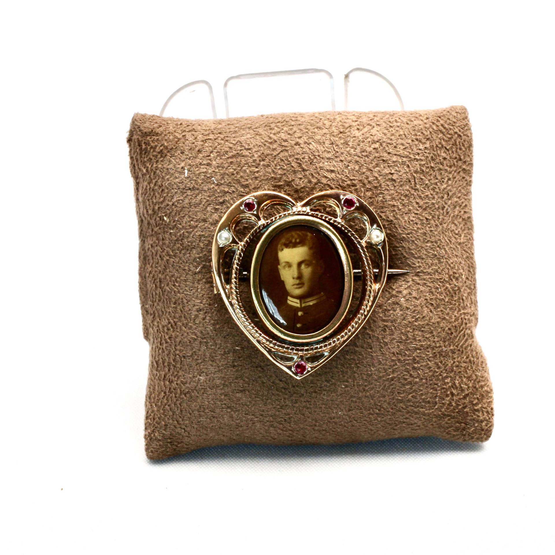 Jugendstil Brosche Tombak Herz Mit Foto Saatperlen Kleine Rubine 20Er Jahre Für Verliebte Rarität Selten von schmuckvintage2020