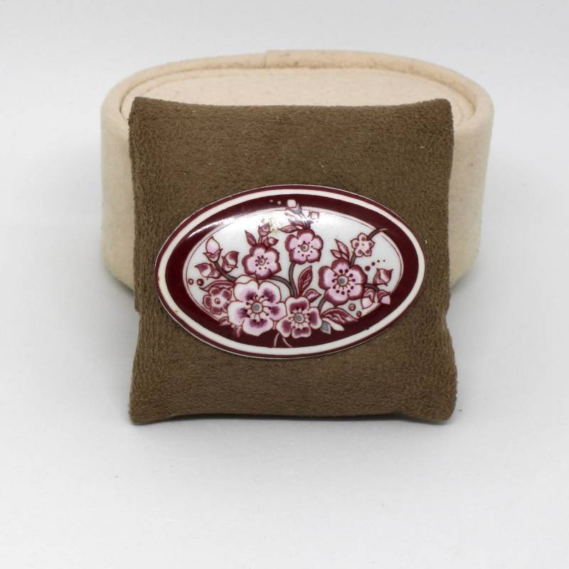 Michaela Frey Brosche Anstecknadel Blumig Oval Weinrot Weiß Rosa Feueremail Designer Österreich Wiener Emaille Manufaktur von schmuckvintage2020