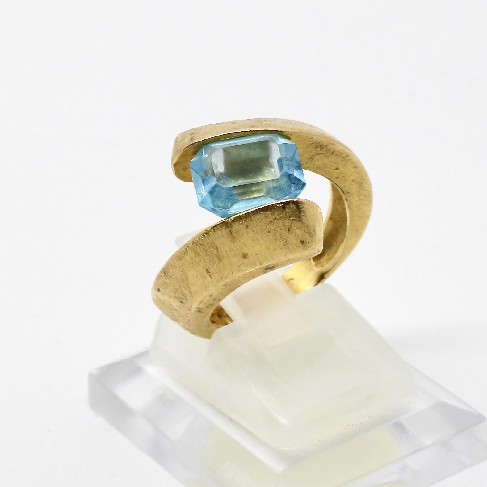 Modeschmuck Ring Goldfarbig Matt Gebürstet Meerblauer Stein Js Signiert Wuchtig Stabil Edel von schmuckvintage2020