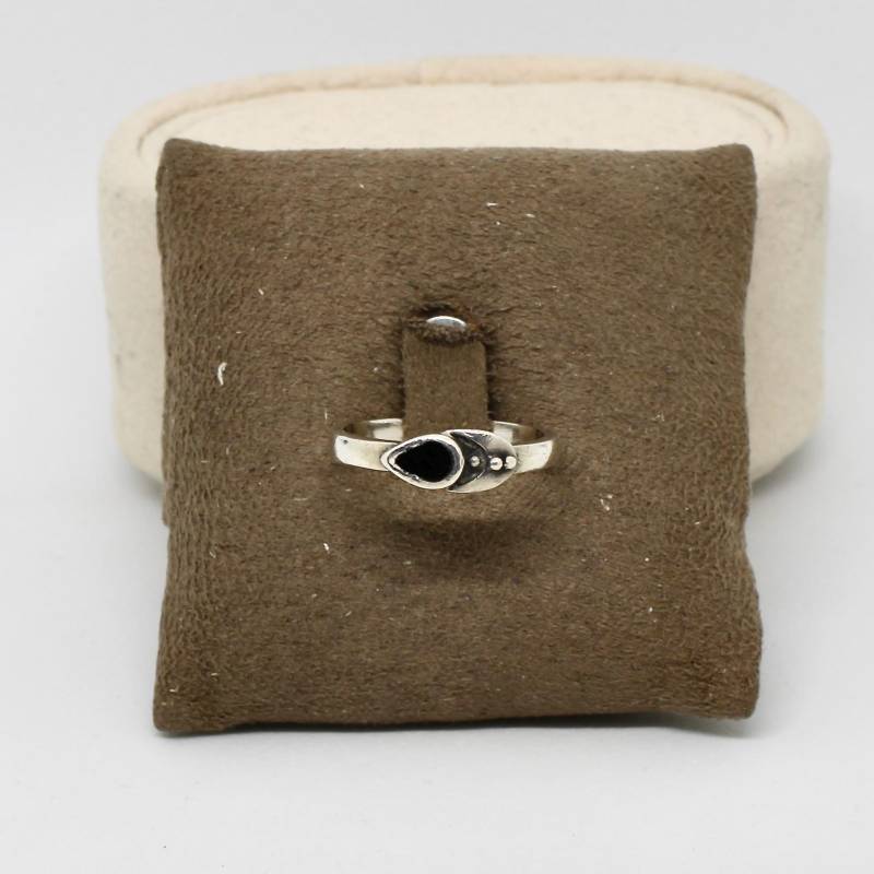 Stabiler Ring Onyx Stein Schwarz Tropfen 925 Silber Grösse 52 Vintage Zeitlos Mädchen Stabiler Ring Onyx Stein Schwarz Tropfen 925 Silber Grösse 52 Vintage Zeitlos Mädchen von schmuckvintage2020