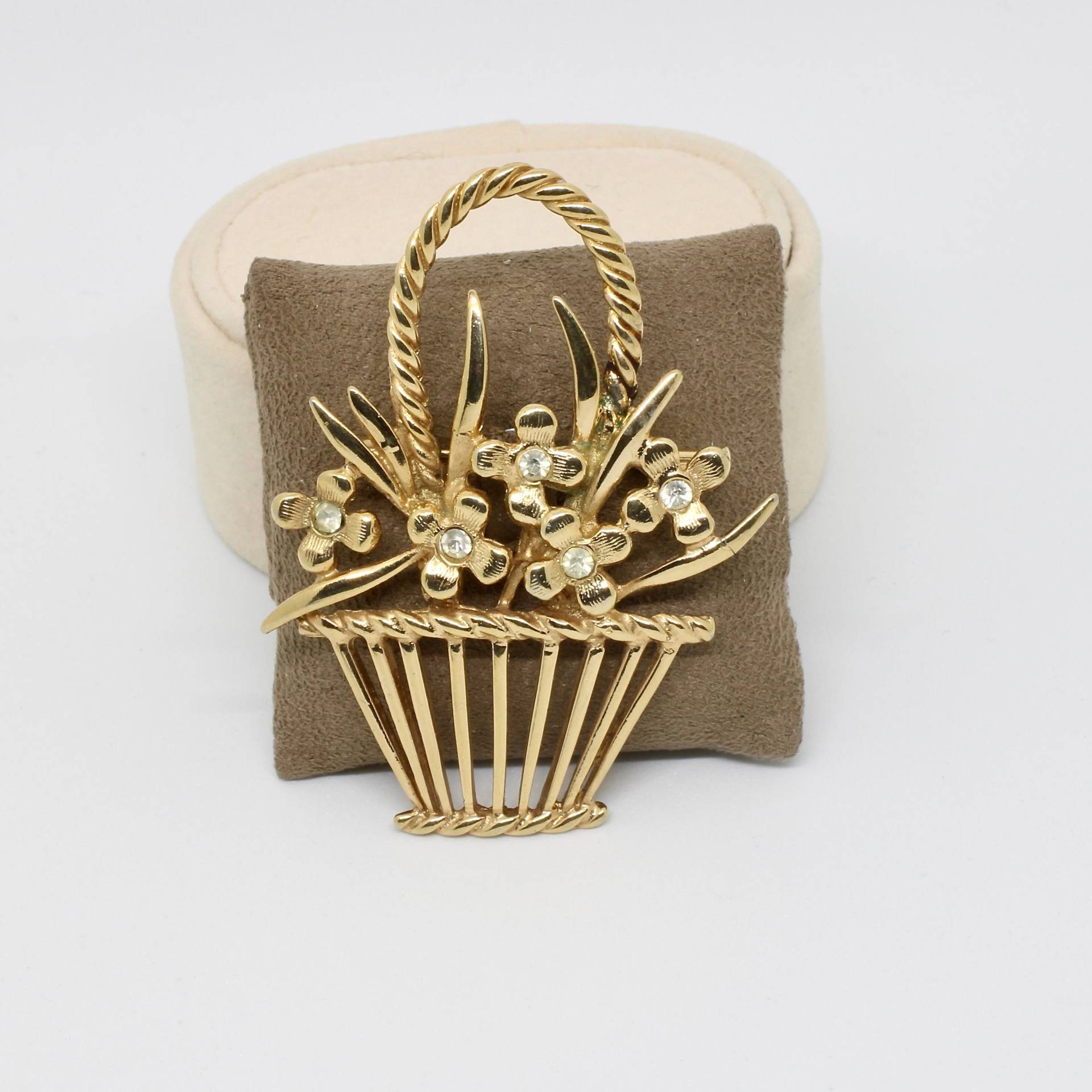 Kräftige Vintage Brosche Großer Blumen - Korb Gold Farbe Mit Kristall Steine 60Er Jahre von schmuckvintage2020