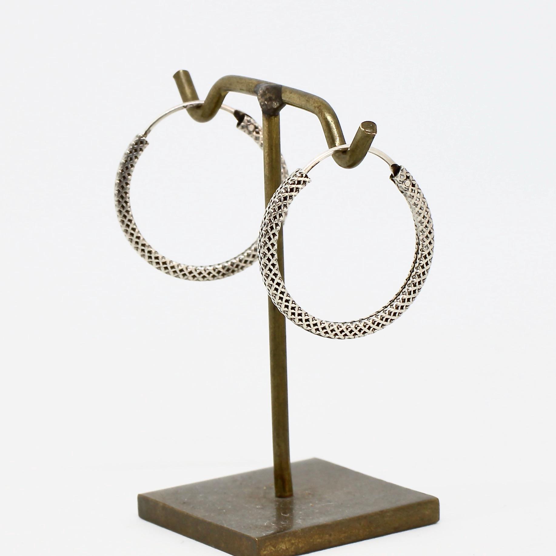 Vintage Creolen Ohrringe Reifen Ohrcreolen Karomuster 925 Silber Ohrhänger Leicht Modern von schmuckvintage2020