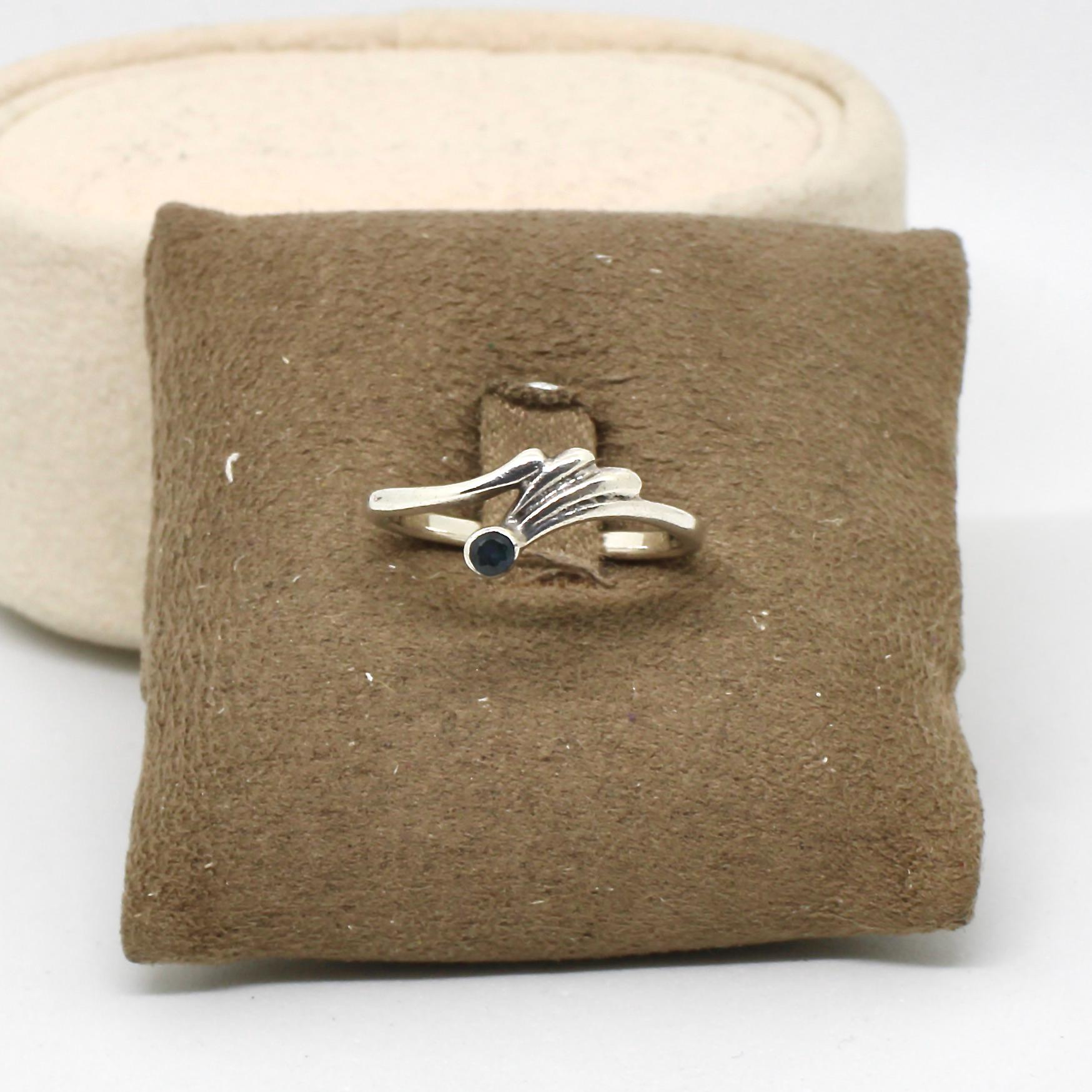 Vintage Ring Blauer Stein 925 Silber Zackig Mädchenring Zart Stabil Gr.55 von schmuckvintage2020