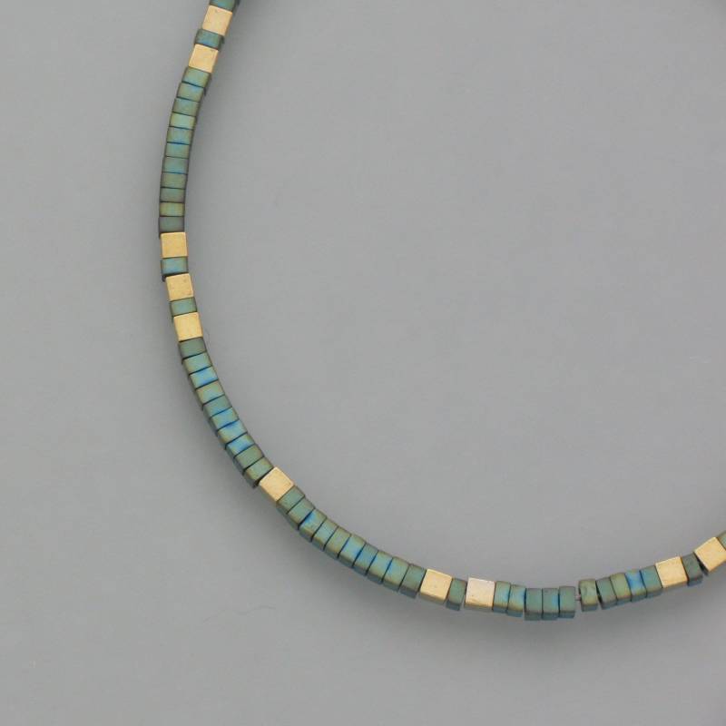 Delicate Bracelet Hematite, Green-Golden von schmuckwerkshop