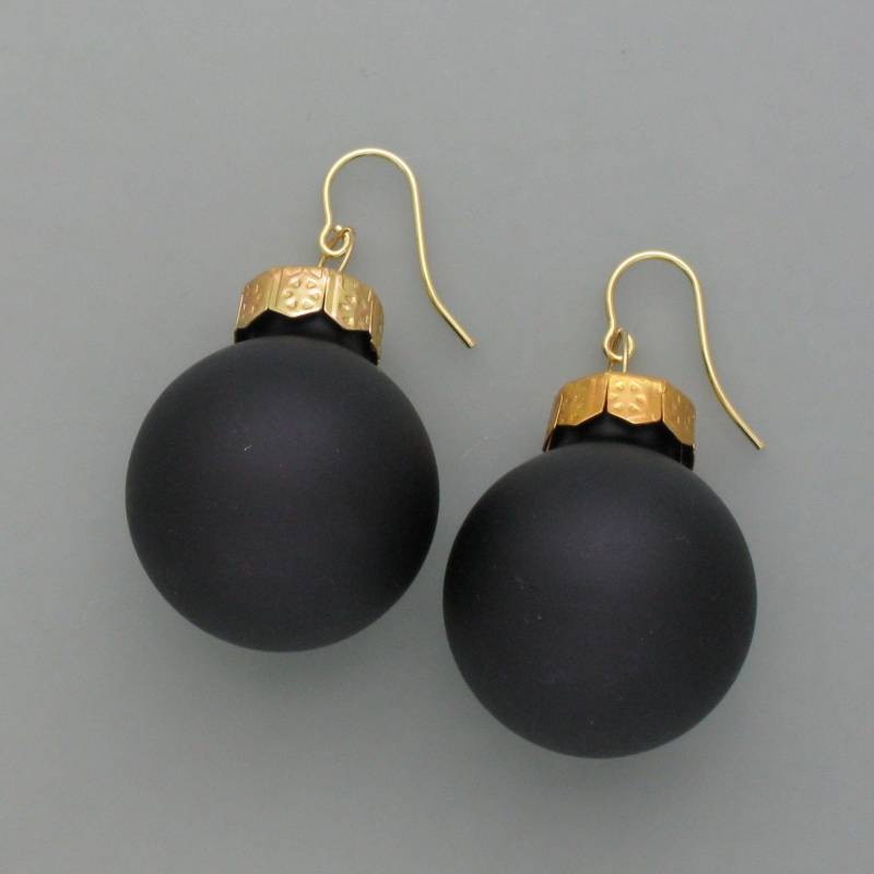Earrings Christmas Ball, Black von schmuckwerkshop