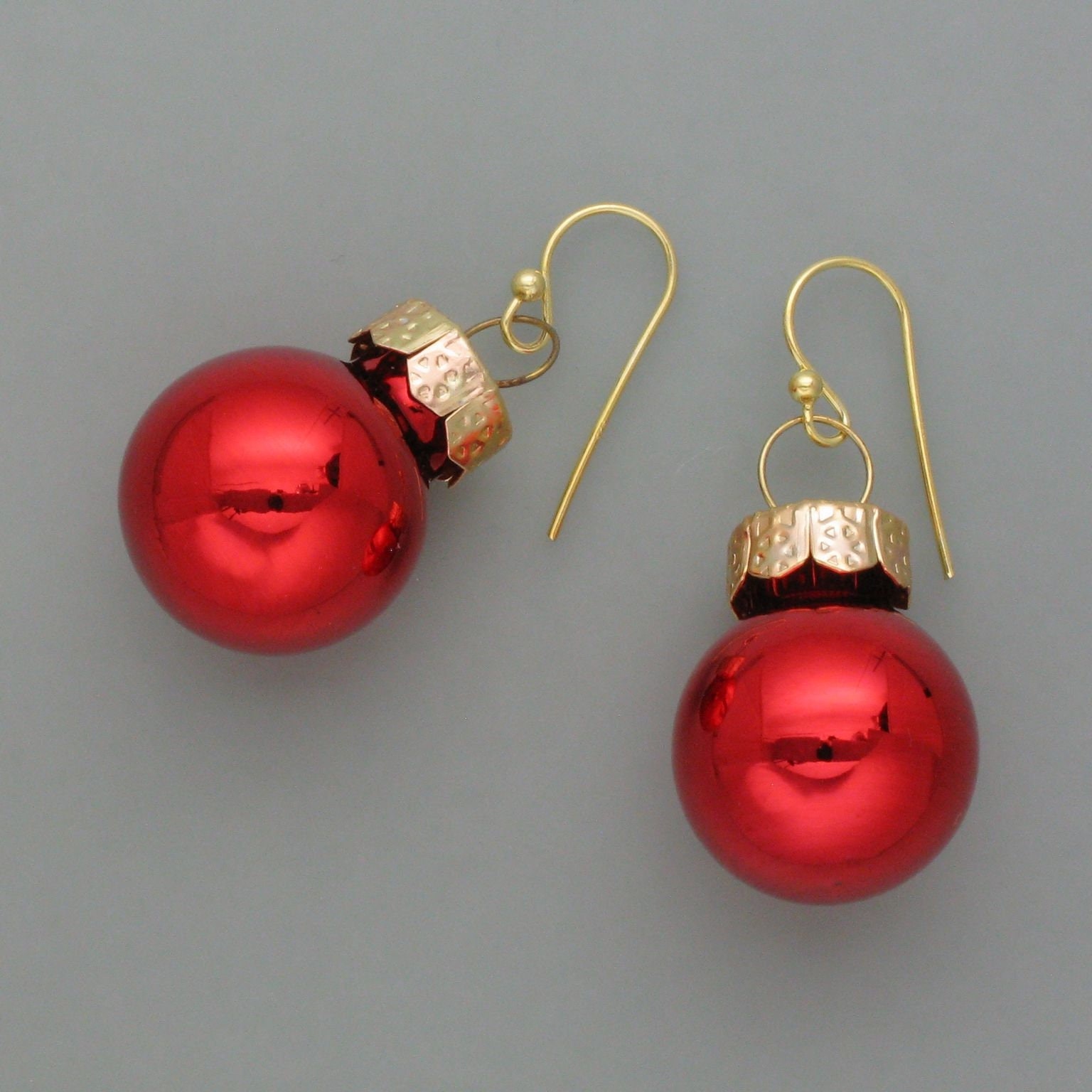Earrings Christmas Bauble, Red von schmuckwerkshop