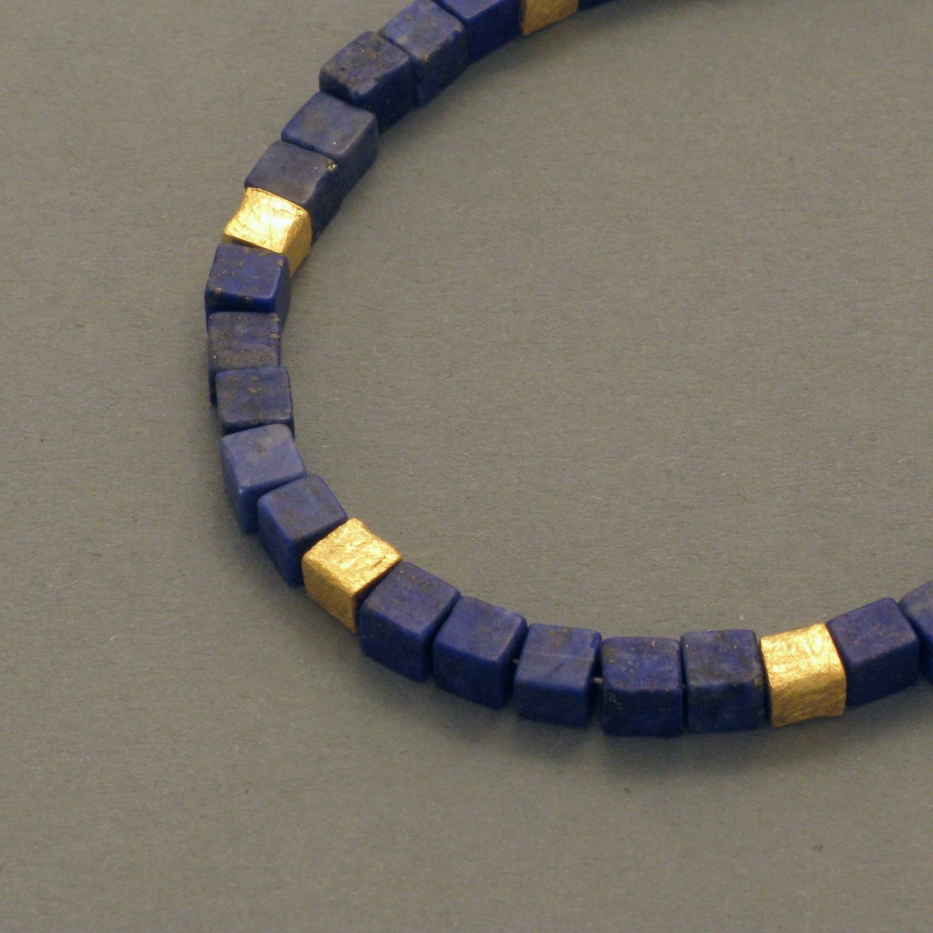 Lapislazuli-Kette, Würfel, Silber Vergoldet von schmuckwerkshop