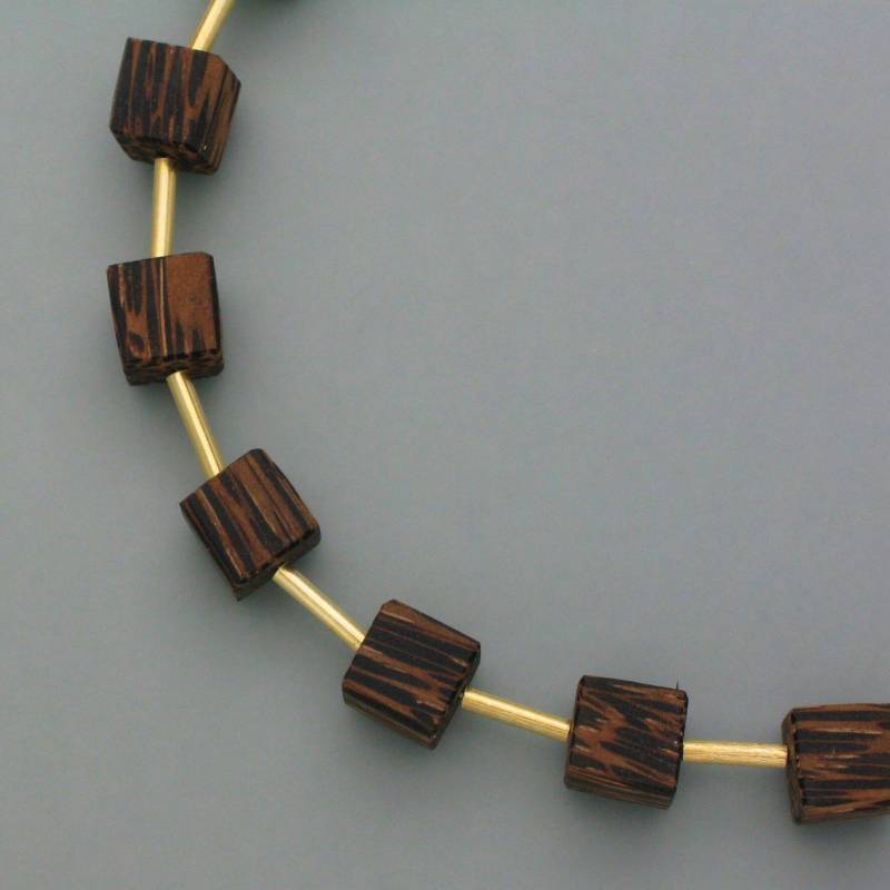 Neue Kette Mit Würfeln Aus Zebrano von schmuckwerkshop
