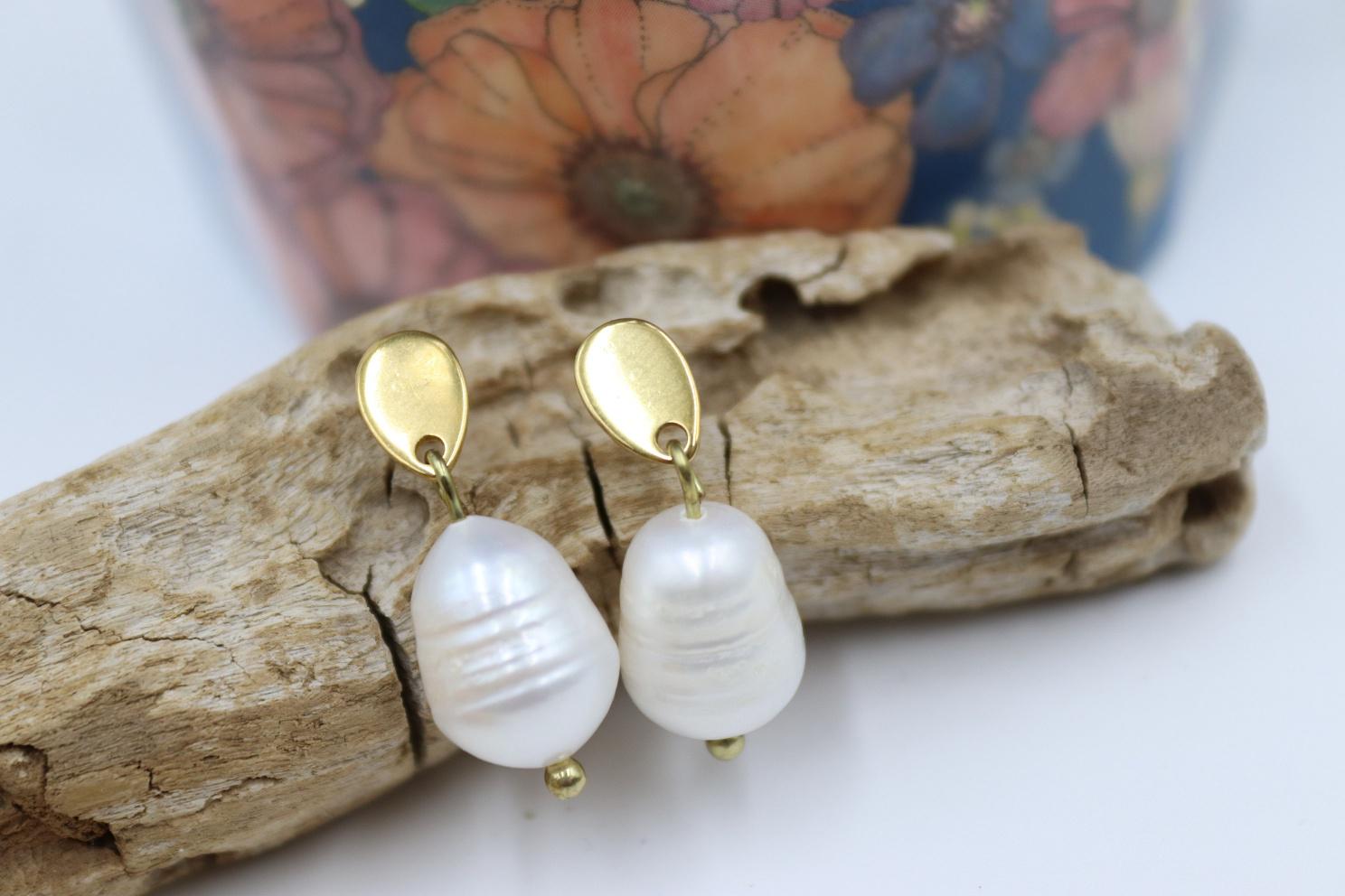 Goldfarbene Tropfen - Stecker Mit Süßwasserperlen in Xl von schmuecklichShop