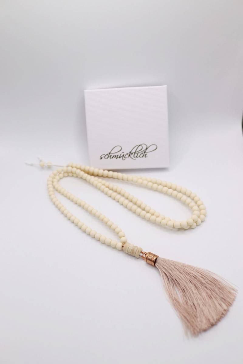 Lange Kette Aus Acryl in Vanillegelb Mit Tassel Lange Kette Aus Acryl in Vanillegelb Mit Tassel von schmuecklichShop
