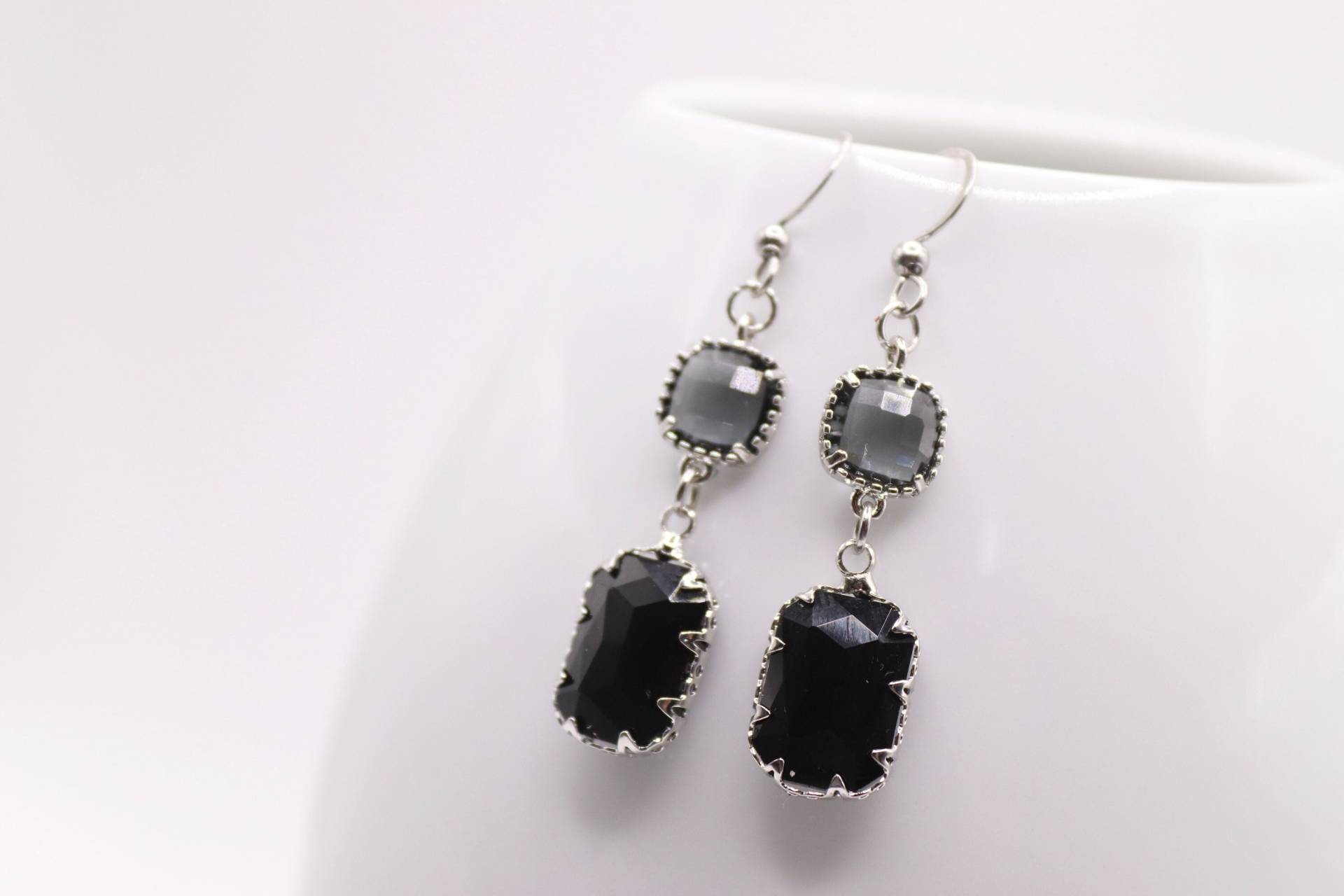 Ohrhänger Aus Eckigen Kristallglas - Anhängern in Schwarz Und Grau von schmuecklichShop