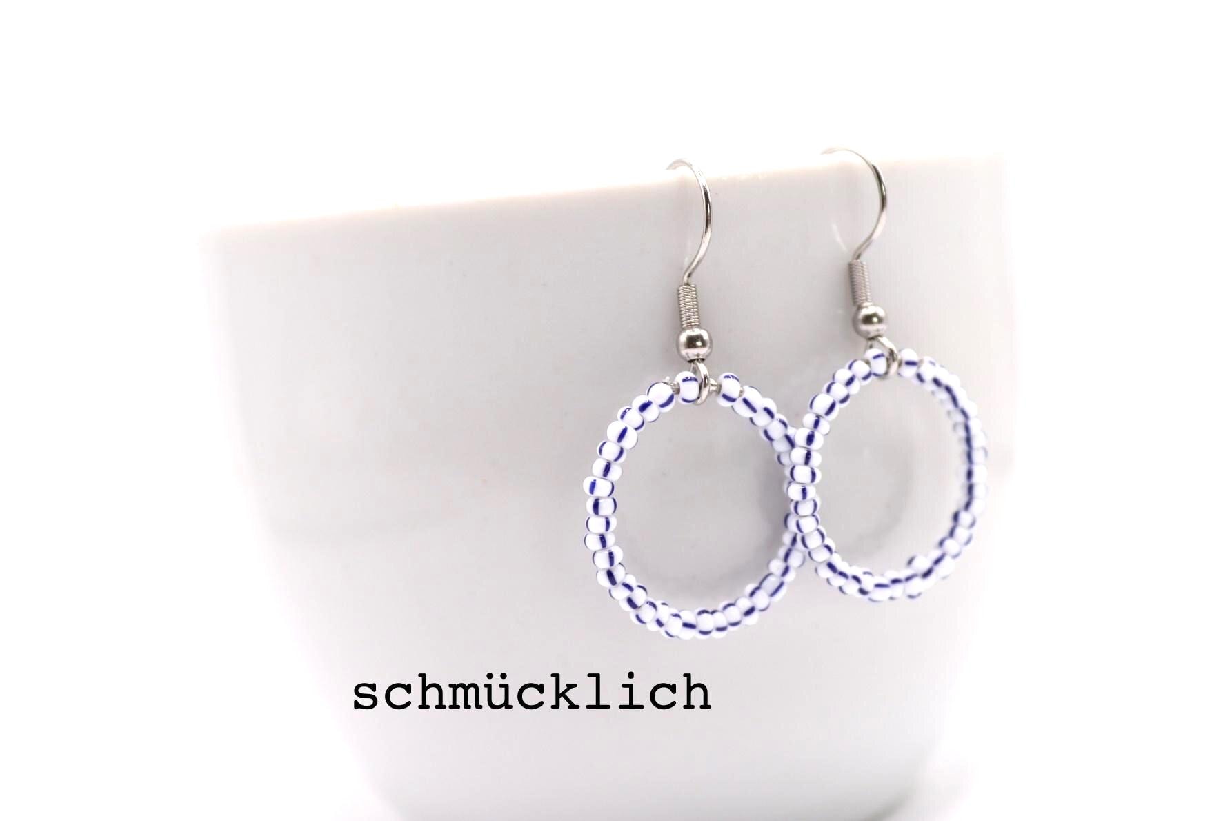 Ohrhänger Aus Mini - Glasperlen in Blau-Weiß Gestreift von schmuecklichShop