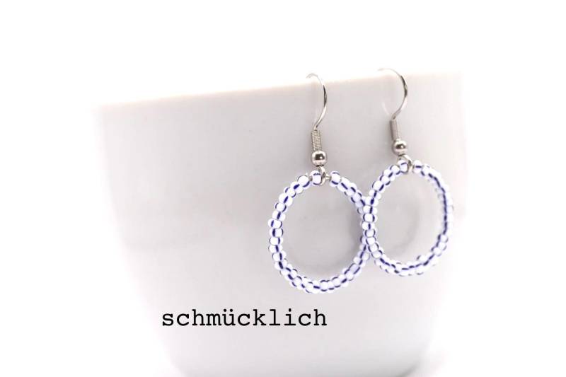 Ohrhänger Aus Mini - Glasperlen in Blau-Weiß Gestreift von schmuecklichShop