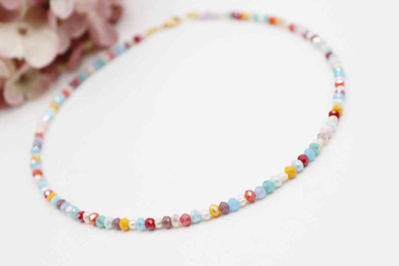 Süße Kette Mit Echten Süßwasserperlchen Und Bunten Glasperlchen Süße Kette Mit Echten Süßwasserperlchen Und Bunten Glasperlchen von schmuecklichShop
