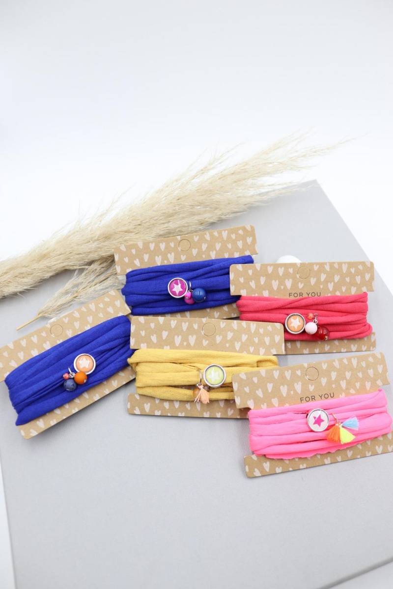 Wickelarmband Aus Recyceltem Textilgarn in Pink Mit Schiebeperle Stern - Motiv Und Tasseln von schmuecklichShop