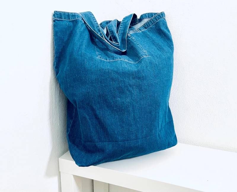 Denim-Shopper Xxl Jeans-Einkaufstasche Biobaumwolle - Schuhzwang Geschenk Damen Strandtasche Schultasche Uni Sporttasche Yogatasche Denim-Shopper Xxl Jeans-Einkaufstasche Biobaumwolle - Schuhzwang Geschenk Damen Strandtasche Schultasche Uni Sporttasche Yogatasche von schuhzwang
