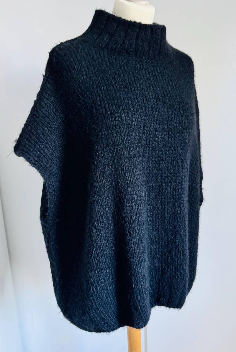 Flauschiger Oversizd-Pullunder Turtleneck Grobstrick - Schwarz/Verschiedene Farben Schuhzwang von schuhzwang