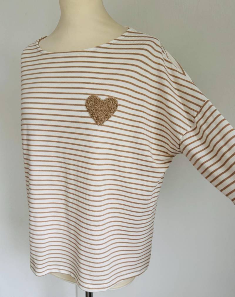 Longsleeve Elegant Stripes Heart - Beige/Weiß Schuhzwang von schuhzwang