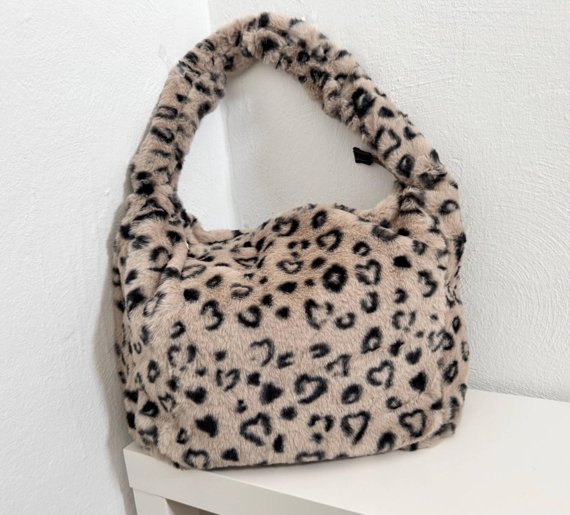Loop Bag Aus Leo-Plüsch - Leo-Sand Schuhzwang von schuhzwang