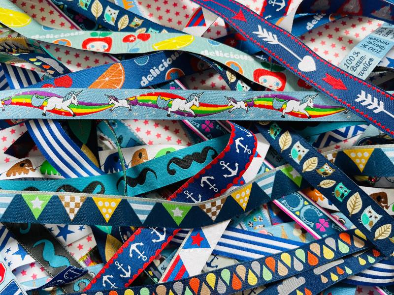 Überraschungs-Paket 5 Meter Webband | 0, 99 Euro/M, Blautöne 10 X 50 cm Webbänder-Mix Restetüte Abschnitte Überraschungs-Paket 5 Meter Webband | 0, 99 Euro/M, Blautöne 10 X 50 cm Webbänder-Mix Restetüte Abschnitte von schuys