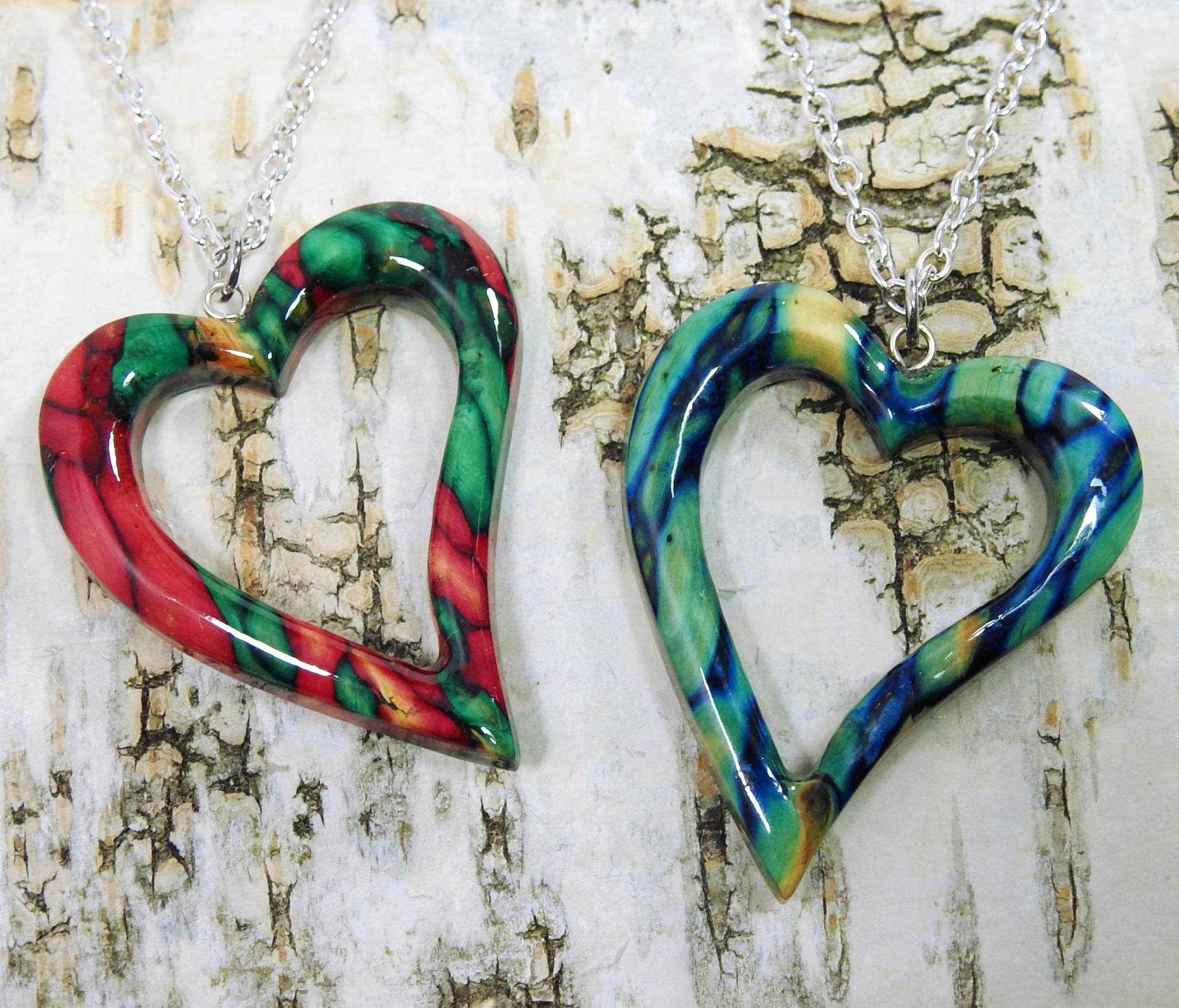 Heidekraut-Schmuck Herz-Anhänger "Heart Frame" Unikat Aus Handarbeit & Versilberte Halskette - Hochwertige Farbenfrohe Unikate Heidekraut-Schmuck Herz-Anhänger "Heart Frame" Unikat Aus Handarbeit & Versilberte Halskette - Hochwertige Farbenfrohe Unikate von schwingungsreich