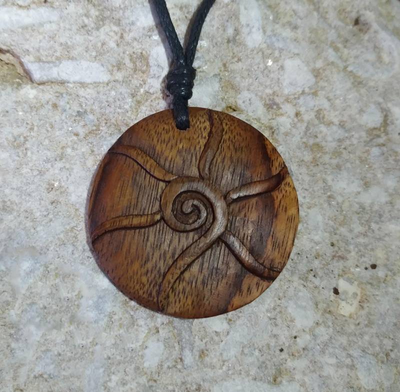 Sonnenspirale Anhänger Aus Holz Ca. 4 cm ~ Symbol Für Schöpfung Und Lebenskraft Holzanhänger Mit Spirit Sonne & Spirale - Handarbeit Sonnenspirale Anhänger Aus Holz Ca. 4 cm ~ Symbol Für Schöpfung Und Lebenskraft Holzanhänger Mit Spirit Sonne & Spirale - Handarbeit von schwingungsreich