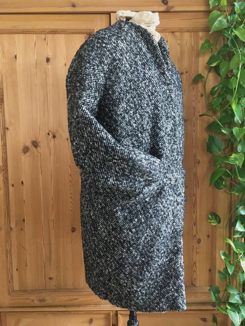 Tweed Wool-Upcycled Thick Winter/Autumn Coat Made From 100% Wool | Upcycled Dicker Winter/Herbst Mantel Aus Wolle, Oversize M-L von secondstorry