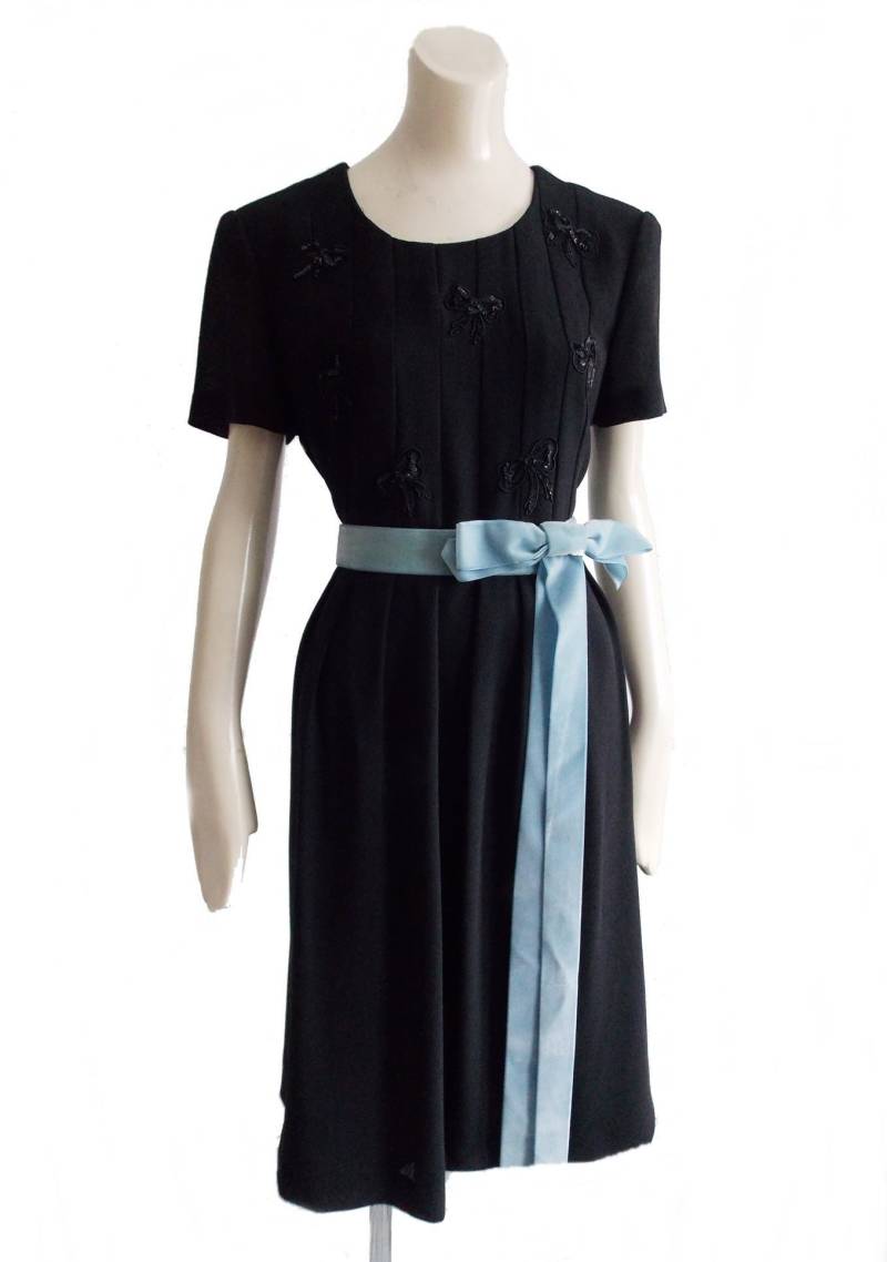 1980Er Bis 1940Er Jahre Paillettenkleid Mit Schleife/Kleine Schwarze 40S Style Rockabilly Dress Jessica Howard 1980Er Bis 1940Er Jahre Paillettenkleid Mit Schleife/Kleine Schwarze 40S Style Rockabilly Dress Jessica Howard von secreteyesonly