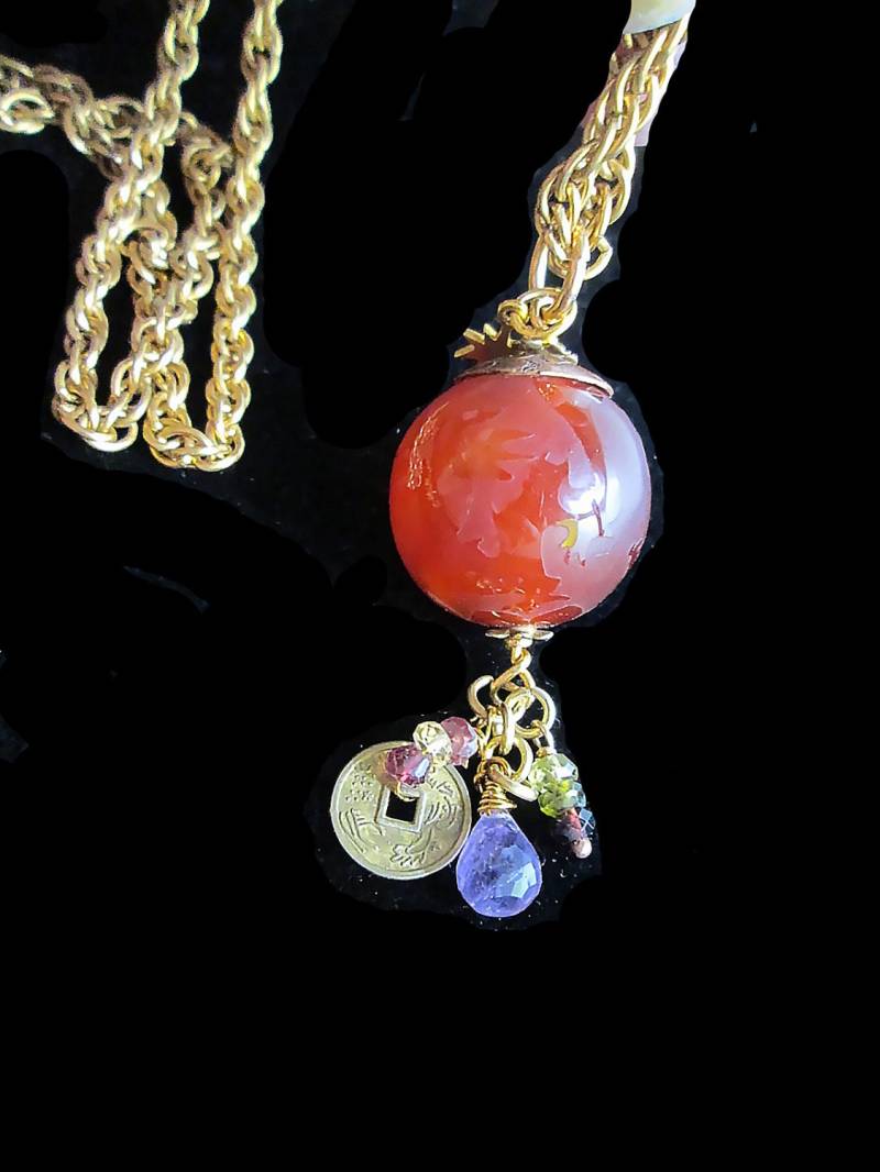 Geätzten Drachen Auf Karneol Perle Mit 14K Gold Stern Und Halbedelsteinen Reize von seespotrun5