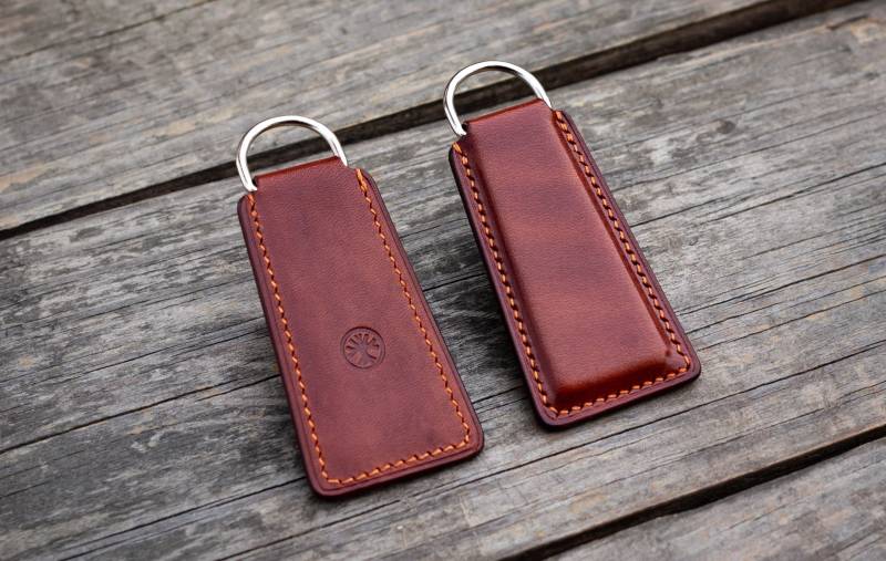 Personalisierte Schlüsselanhänger; Dunkelbraunes Leder Monogramm-Hand Gestempelt Schlüsselbund; Einzigartige Handgenähter Geschenk Für Sie Und Ihn Personalisierte Schlüsselanhänger; Dunkelbraunes Leder Monogramm-Hand Gestempelt Schlüsselbund; Einzigartige Handgenähter Geschenk Für Sie Und Ihn von sekulaleatherworks