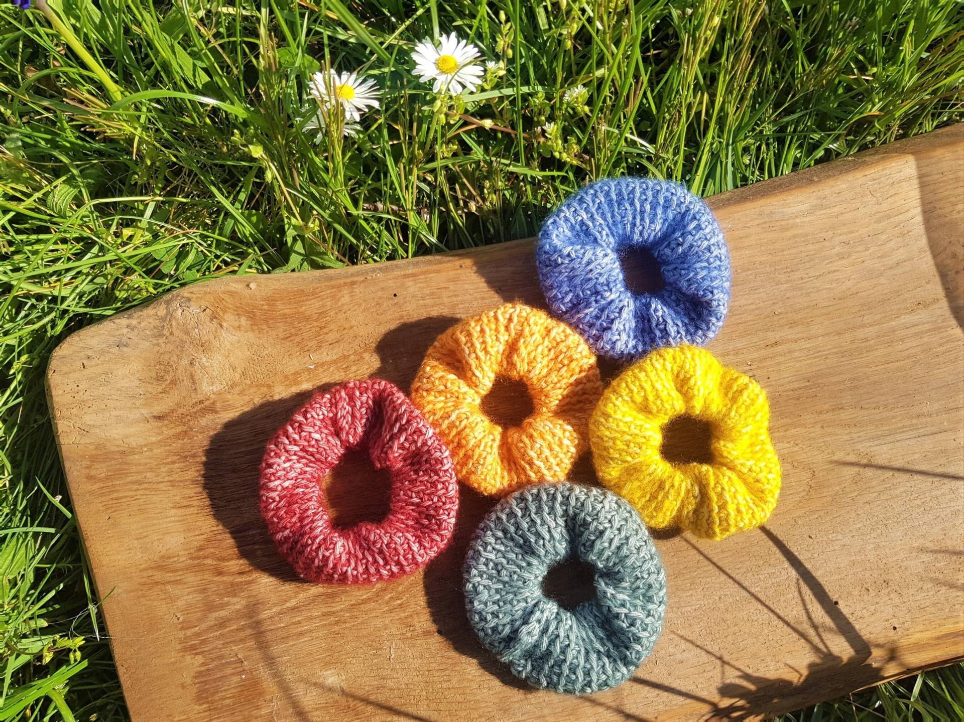 Scrunchies/Haargummis - Gehäkelt Handarbeit Scrunchies/Haargummis - Gehäkelt Handarbeit von septemberfuchs