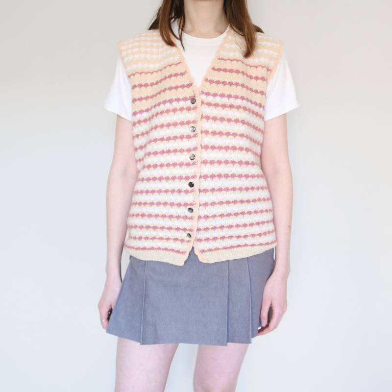 Gestrickte Knopfweste in Pastellstreifen, M-L von serpyne