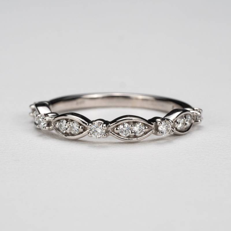 Marquise Runder Diamant Jubiläumsring Doris - 14K, 18K Gelb-, Rose-, Weißgold Oder Platin. Individualisierung Verfügbar von sevgijewelry