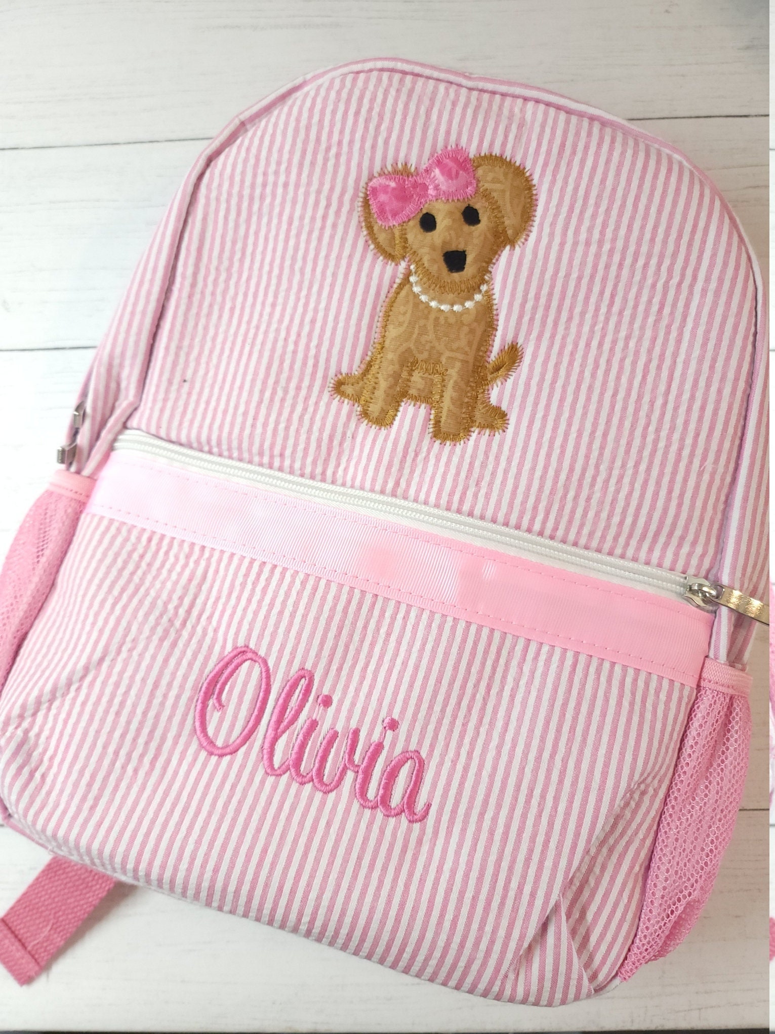 Personalisierter Seersucker Rucksack, Applikation Rucksack Mit Namen, Mädchen Wickeltasche, Geburtstagsgeschenk Personalisierter Seersucker Rucksack, Applikation Rucksack Mit Namen, Mädchen Wickeltasche, Geburtstagsgeschenk von sewblessedstitches