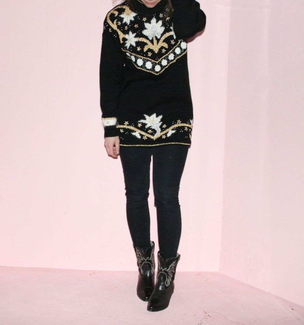 Schwarzer Pullover/stricken Medium Gold Details von sewjustified