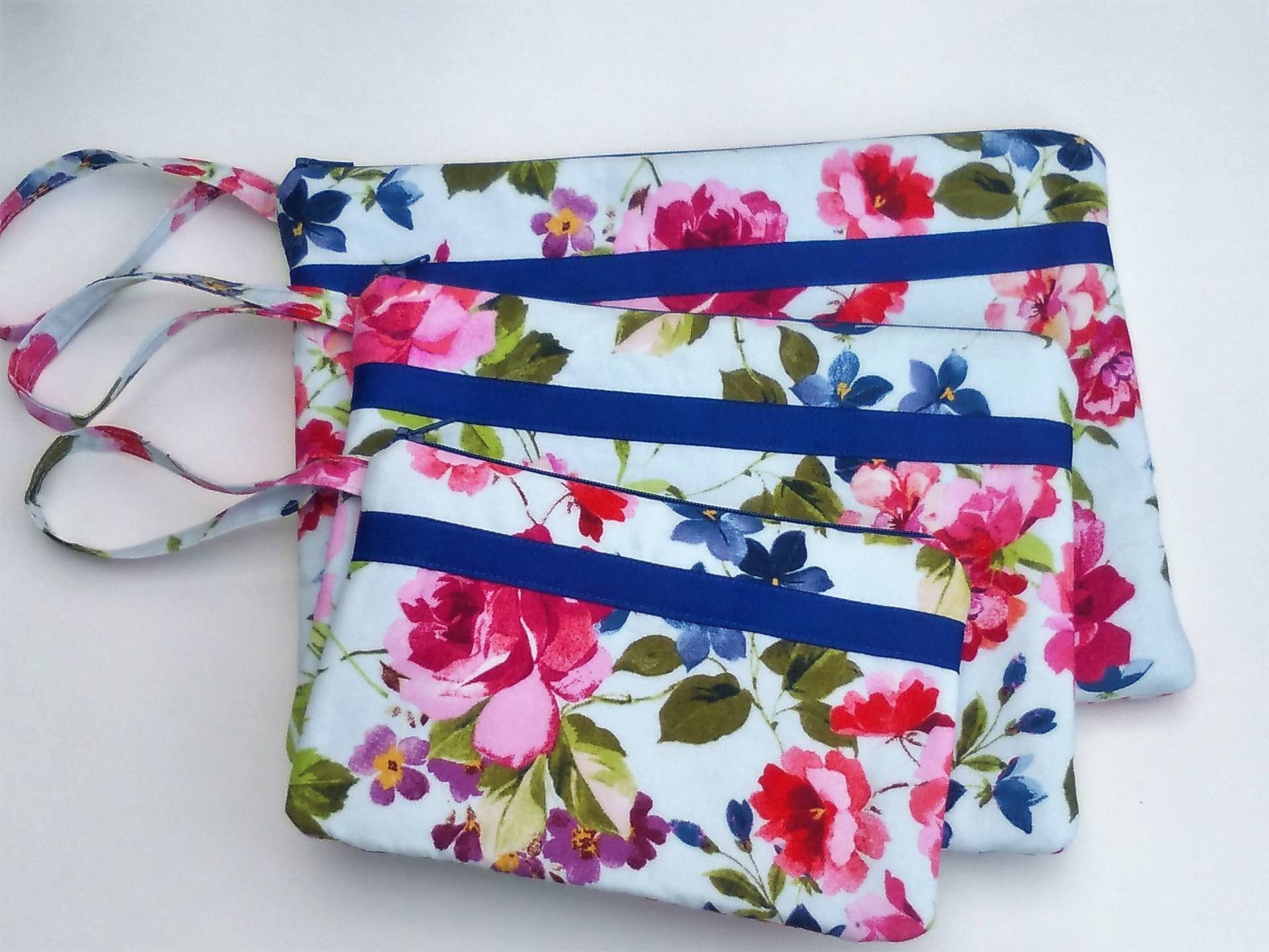 Kosmetiktasche Set, Make-Up Taschen, Floral Print Toilettenartikel/Reise/Einkaufstasche/Gepäck Veranstalter Tasche, Drei Baumwoll-Armbands von sewnansidesigns