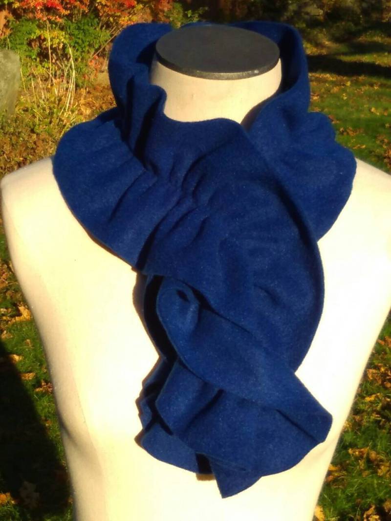 Royal Blau Fleece Rüschenschal Halswärmer, Halslinienfüller von sewnansidesigns