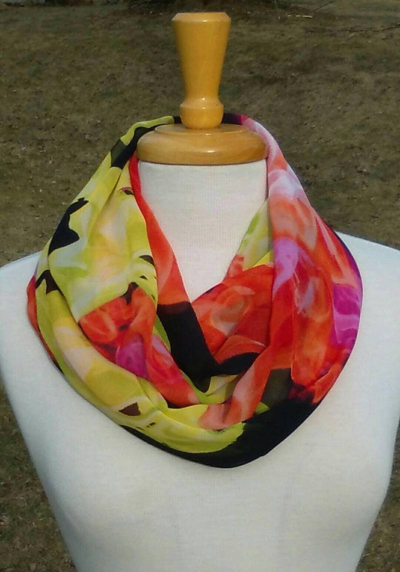 Schlauchschal, Bunten Chiffon Loop, Schal, Loop, Schwarz, Fuschia, Orange Und Zitrus Gelb Abstrakten Floralen Druck, Licht von sewnansidesigns