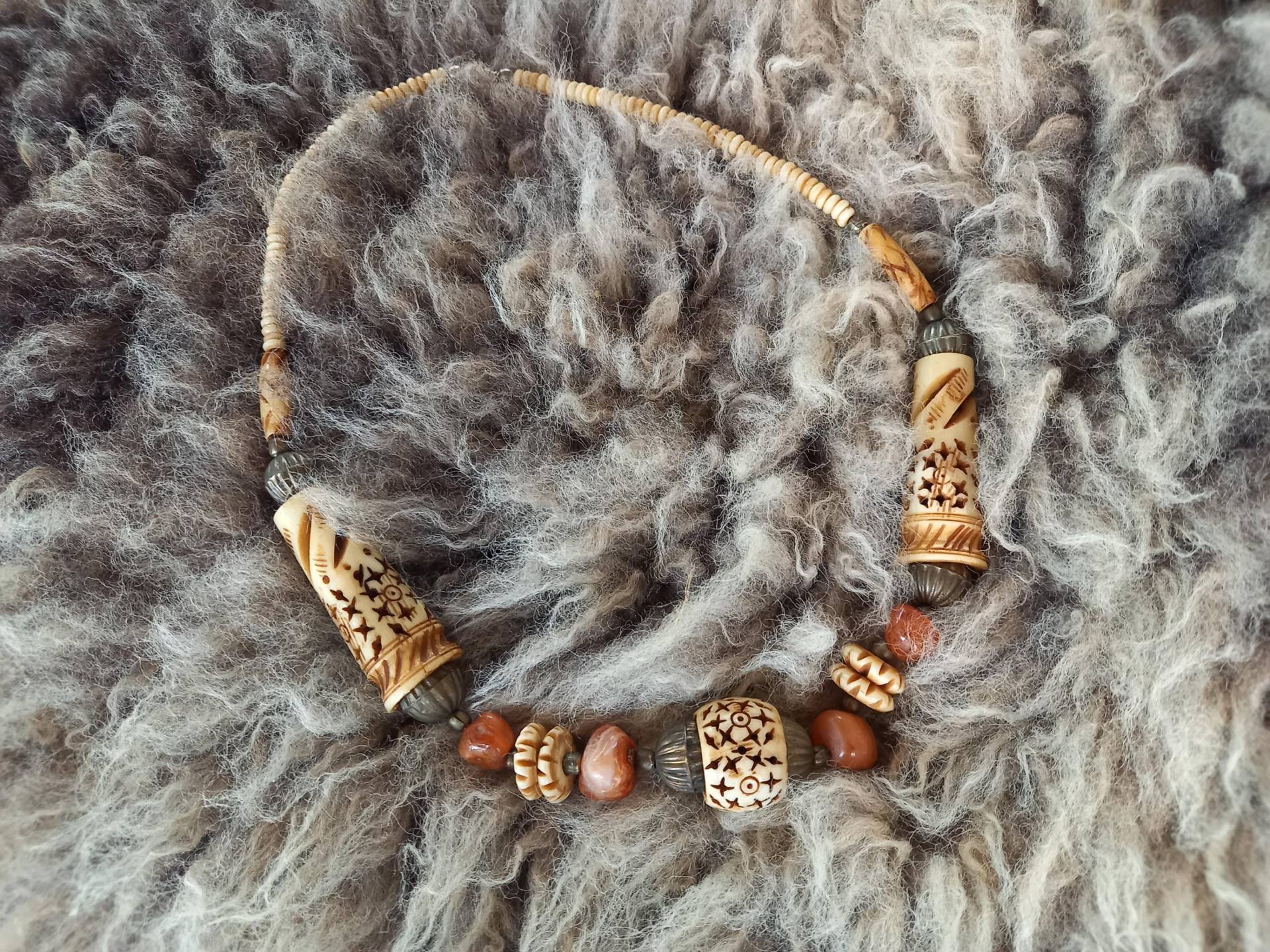 Wikinger Oder Festschmuck Einzelstück Geschnitzte Knochenperlen Ethno von shamantreasures