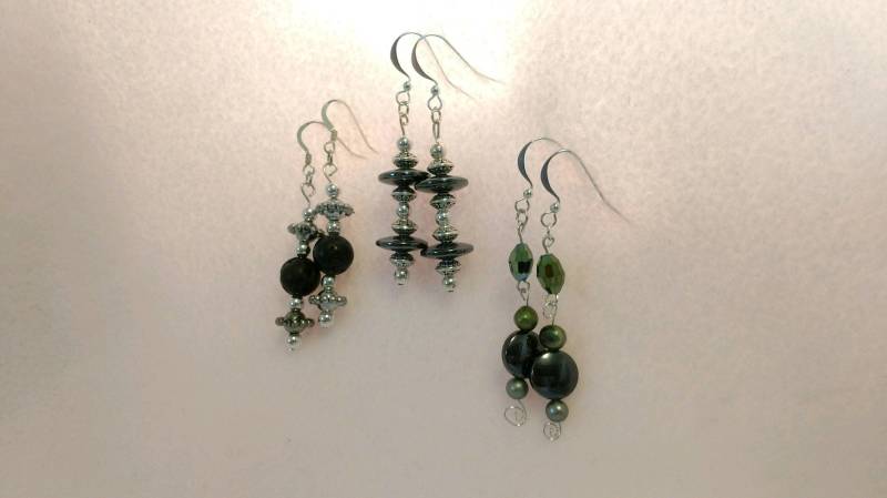 3 Paar Ohrringe Hämatit, Lava, Perlen, Silber, Facettiert Geschliffenes Glas 3 Paar Ohrringe Hämatit, Lava, Perlen, Silber, Facettiert Geschliffenes Glas von shambalaska